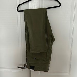 Dockers Khaki Pants - Mens